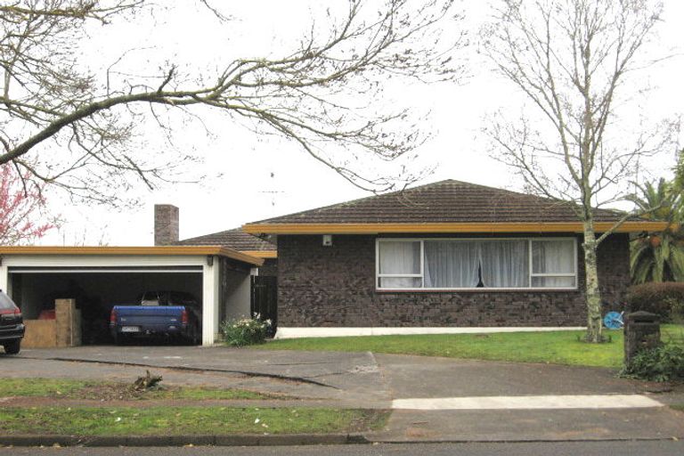 Photo of property in 17 Rushgreen Avenue, Pahurehure, Papakura, 2113