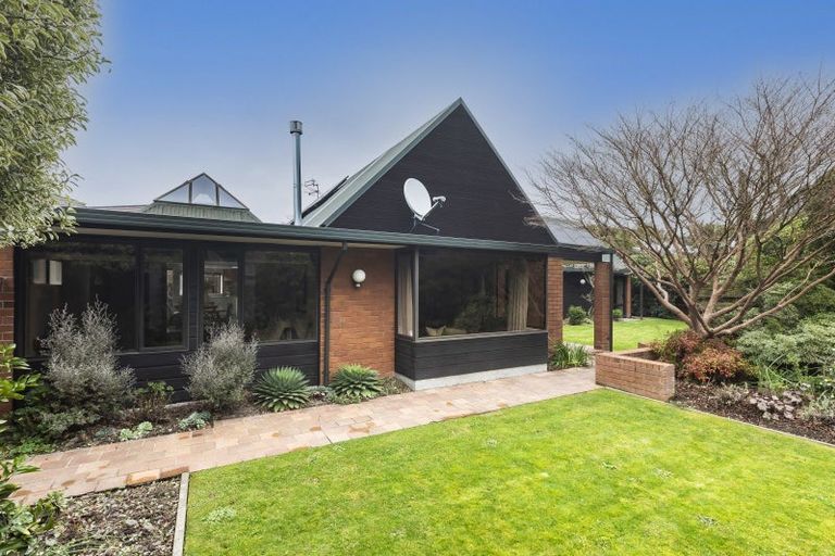 Photo of property in 9 Frith Place, Burnside, Christchurch, 8053