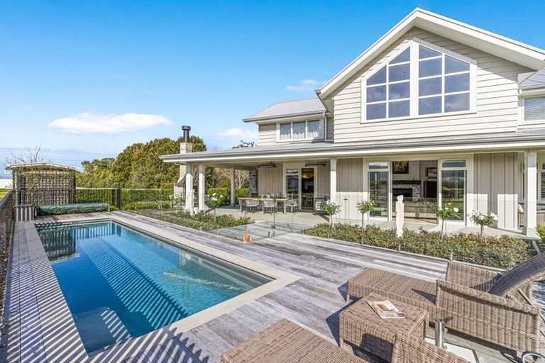 Photo of property in 26 Sandpiper Avenue, Point Wells, 0986