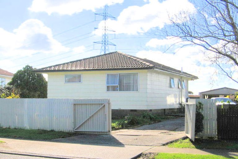 Photo of property in 10 Maytime Street, Clover Park, Auckland, 2023