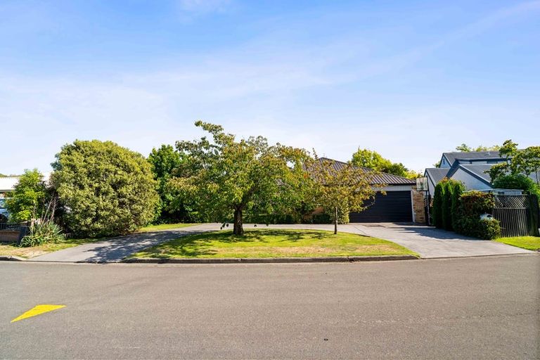 Photo of property in 3 Hamish Place, Westmorland, Christchurch, 8025