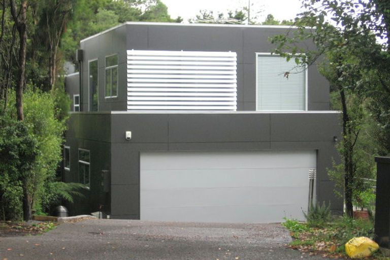 Photo of property in 225 Godley Road, Titirangi, Auckland, 0604