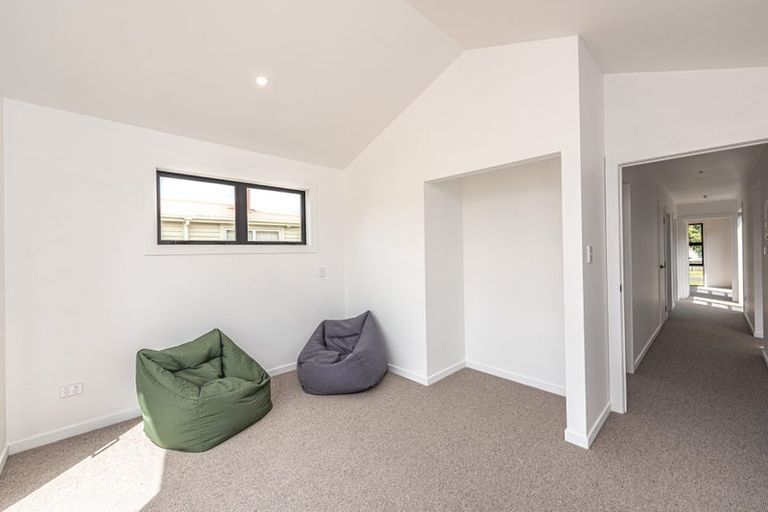 Photo of property in 16 Coleman Avenue, Waverley, 4591