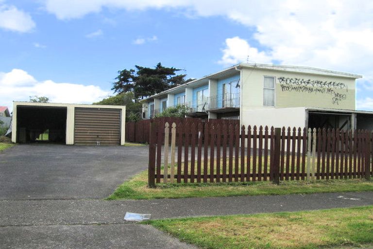 Photo of property in 2/18 Claude Avenue, Papatoetoe, Auckland, 2025