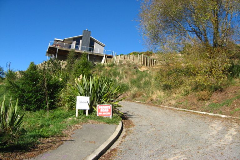 Photo of property in 11 Hay's Rise, Governors Bay, Lyttelton, 8971