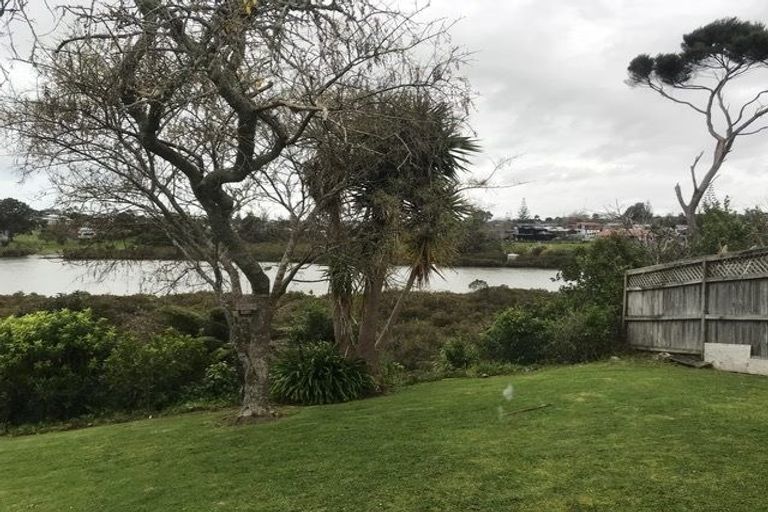 Photo of property in 171c Colwill Road, Massey, Auckland, 0614