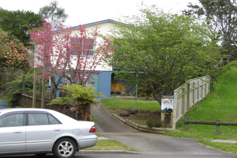 Photo of property in 5 Skeet Place, Merrilands, New Plymouth, 4312