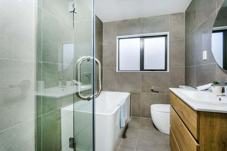 Photo of property in 51c Reynella Drive, Massey, Auckland, 0614