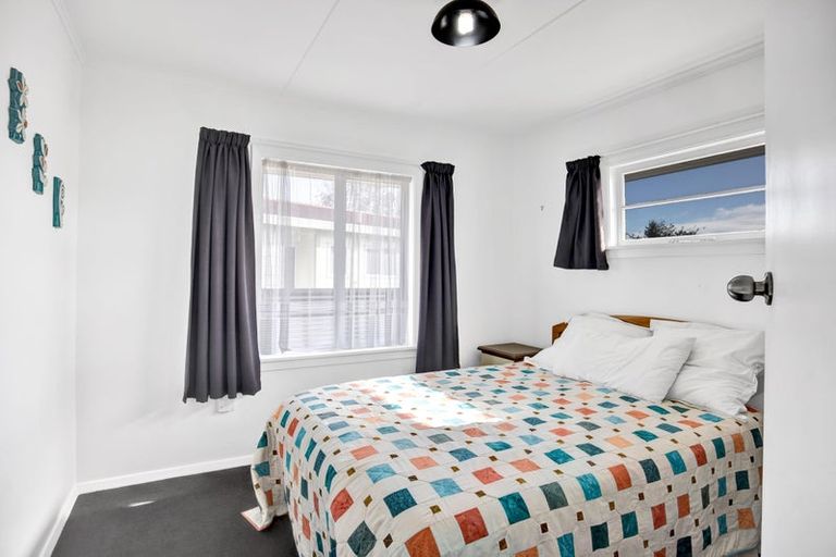 Photo of property in 60 Egmont Street, Hawera, 4610