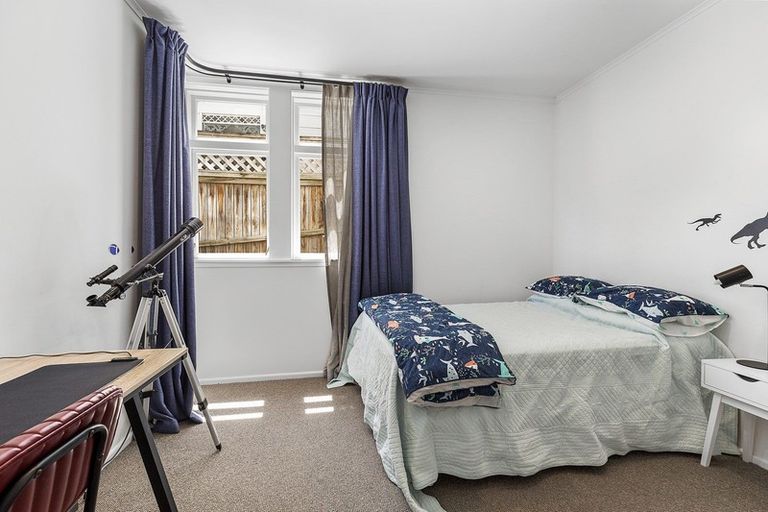 Photo of property in 70 Overtoun Terrace, Hataitai, Wellington, 6021