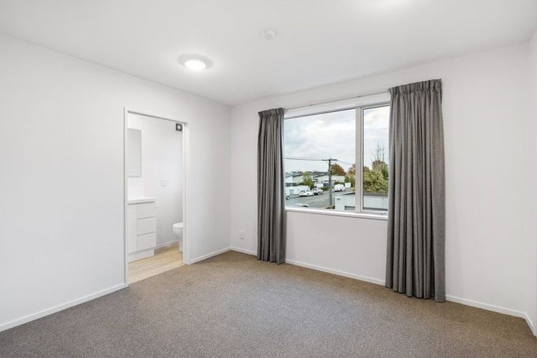 Photo of property in 74a Packe Street, Edgeware, Christchurch, 8013