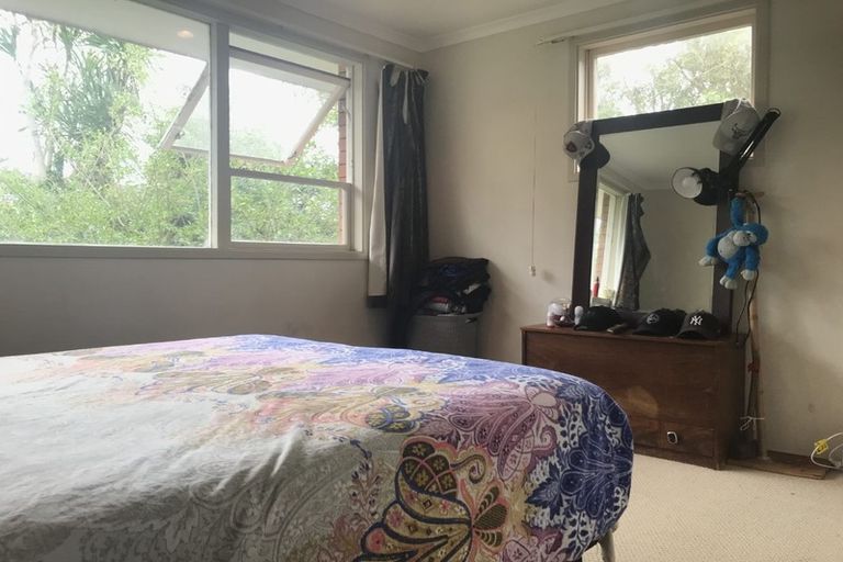 Photo of property in 153 Gossamer Drive, Pakuranga Heights, Auckland, 2010