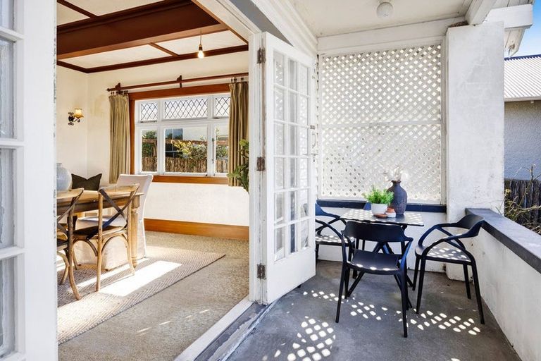 Photo of property in 4 Kitchener Terrace, Moturoa, New Plymouth, 4310