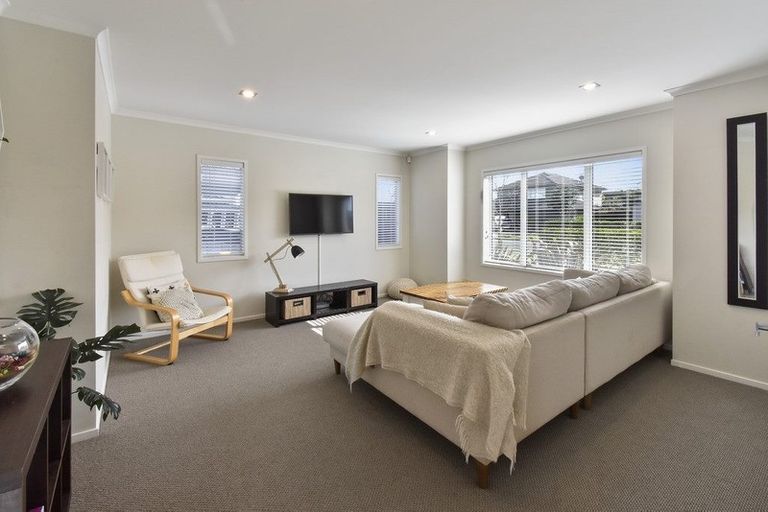 Photo of property in 20 Wawatai Drive, Karaka, Papakura, 2113