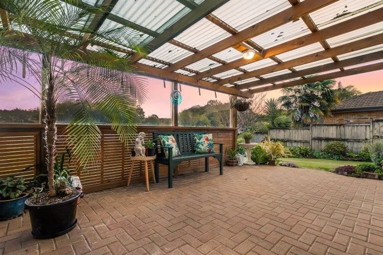 Photo of property in 46 Sandwick Drive, Weymouth, Auckland, 2103