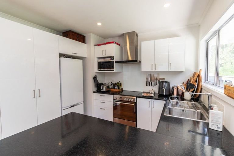 Photo of property in 68 Newlands Road, Newlands, Wellington, 6037