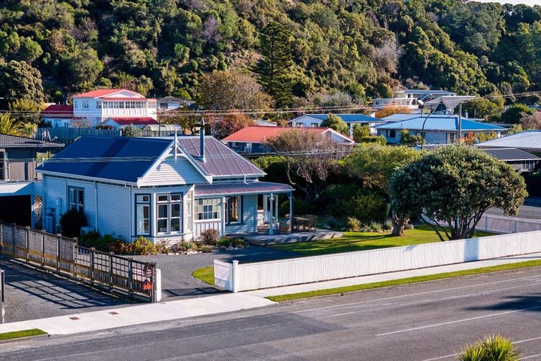 Photo of property in 184 Esplanade, Kaikoura, 7300