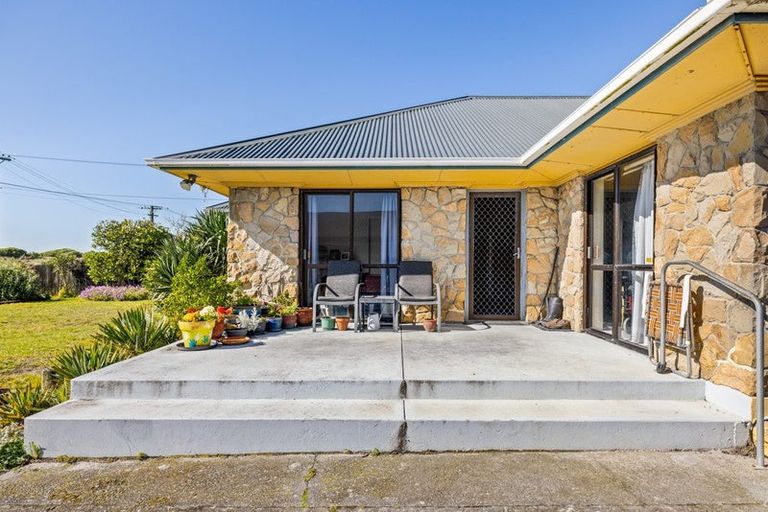 Photo of property in 333 Marine Parade, New Brighton, Christchurch, 8061