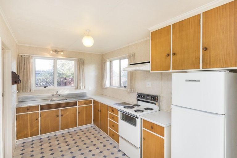 Photo of property in 16 Blenheim Place, Feilding, 4702