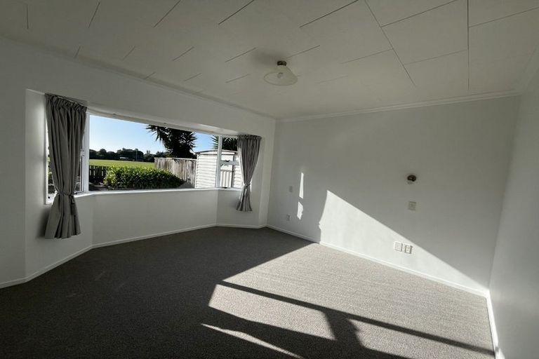 Photo of property in 2/31 Fitzroy Road, Fitzroy, New Plymouth, 4312