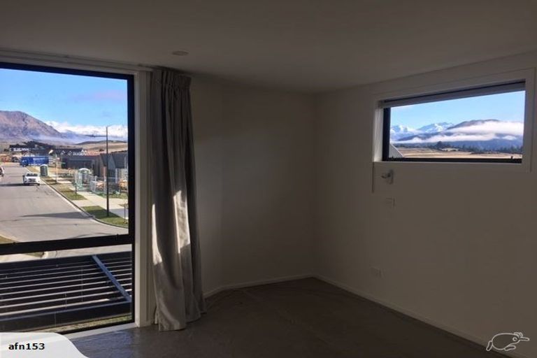 Photo of property in 1 Alandale Place, Wanaka, 9305