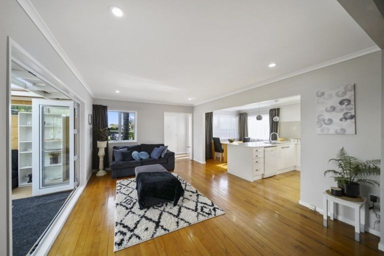 Photo of property in 12 Raewyn Place, Pakuranga, Auckland, 2010