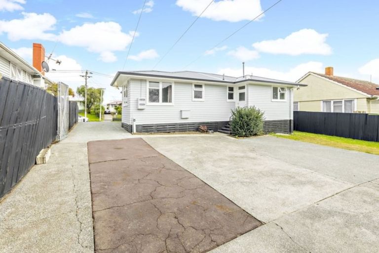 Photo of property in 21 Gilbert Road, Otara, Auckland, 2023