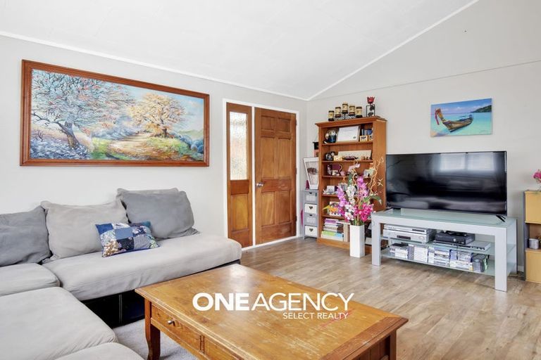 Photo of property in 179 Sievers Grove, Cannons Creek, Porirua, 5024