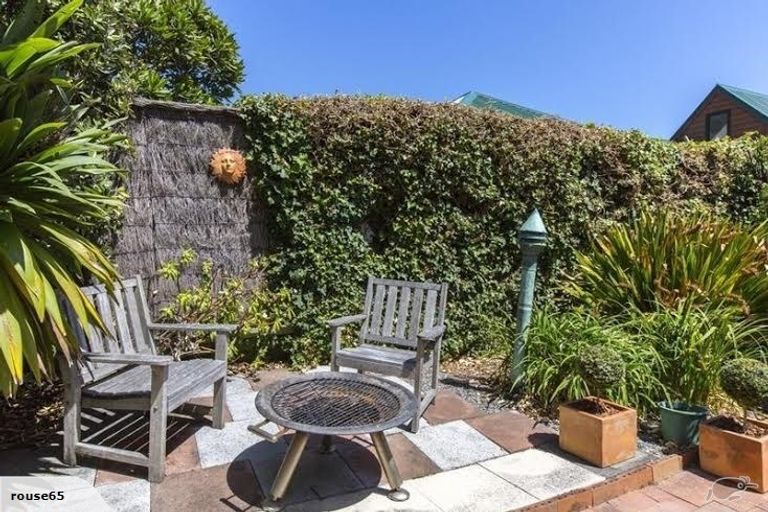 Photo of property in 255 Marine Parade, Eastbourne, Lower Hutt, 5013