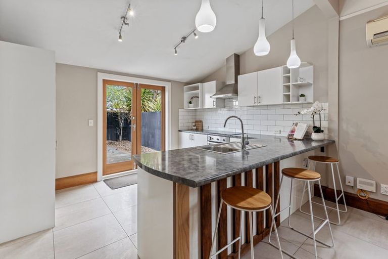 Photo of property in 70 Thackeray Place, Waltham, Christchurch, 8023