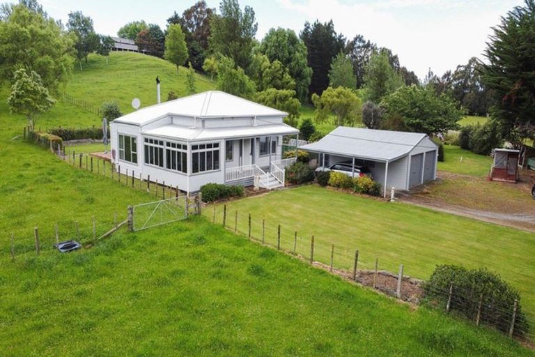 Photo of property in 134 Tipapakuku Road, Dannevirke, 4930