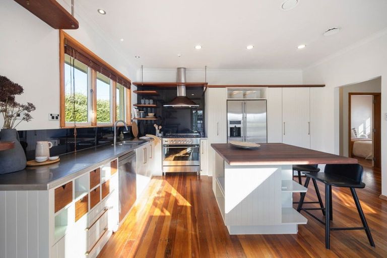 Photo of property in 37 Bettina Road, Fairfield, Hamilton, 3214
