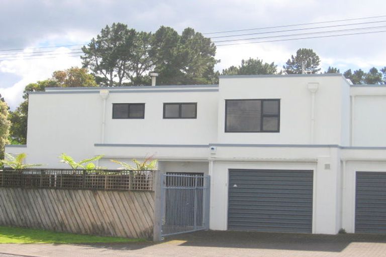 Photo of property in 500f Ocean Road, Whangamata, 3620