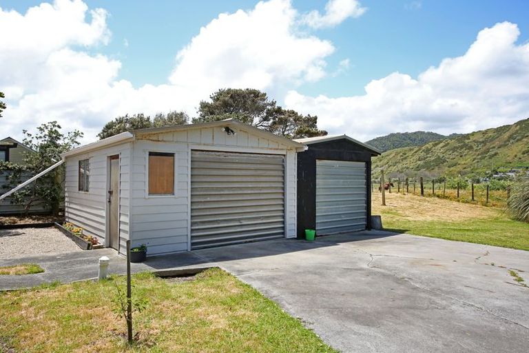 Photo of property in 22 Cordyline Road, Port Waikato, Tuakau, 2695