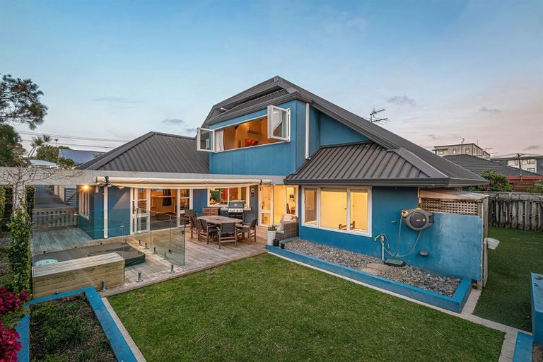 Photo of property in 2/24 Lake Pupuke Drive, Takapuna, Auckland, 0622