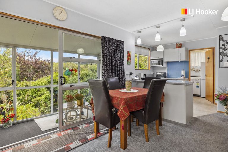 Photo of property in 2d Rennie Street, Green Island, Dunedin, 9018