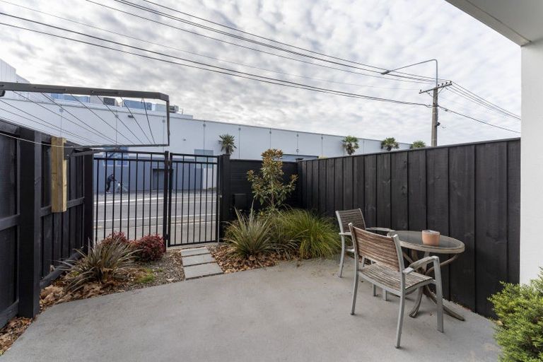 Photo of property in 4/8 New Brighton Road, Shirley, Christchurch, 8061