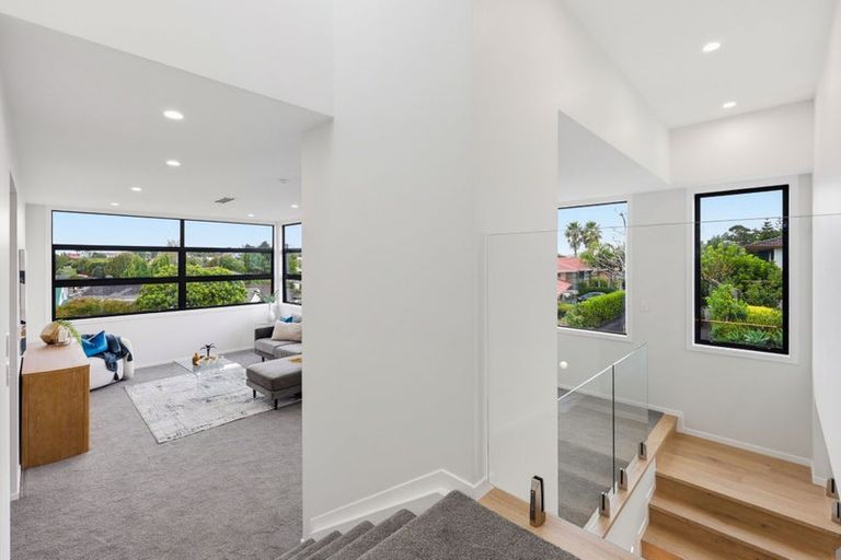 Photo of property in 23b Sorrel Crescent, Bucklands Beach, Auckland, 2012