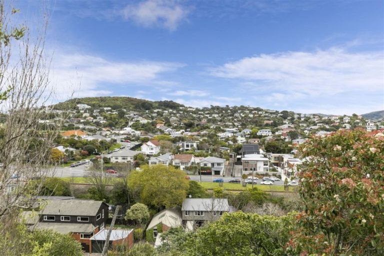 Photo of property in 10 Amapur Drive, Khandallah, Wellington, 6035