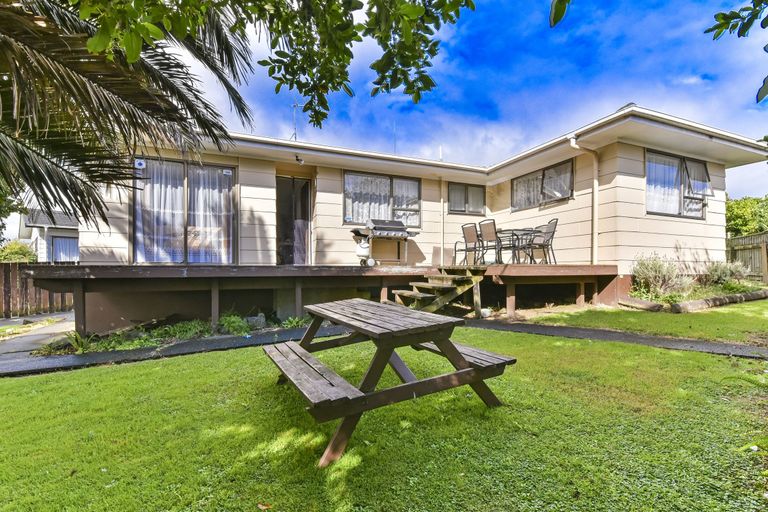 Photo of property in 51 John Walker Drive, Manurewa, Auckland, 2102