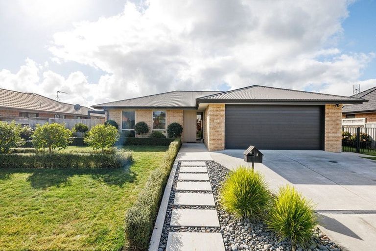 Photo of property in 6 Jarrett Terrace, Leamington, Cambridge, 3432