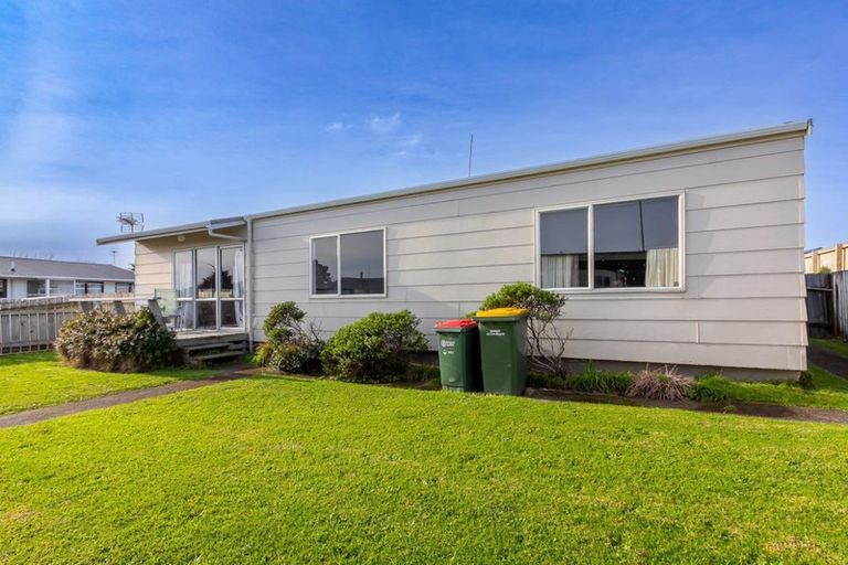 Photo of property in 9 Desmond Place, Bell Block, New Plymouth, 4312