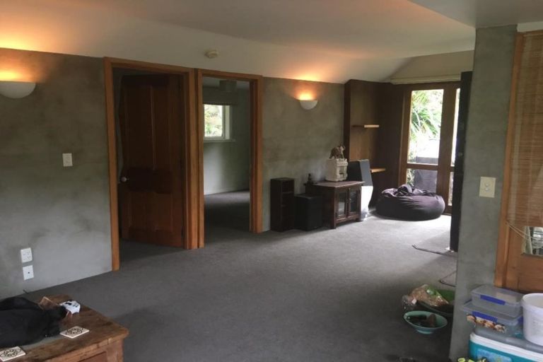 Photo of property in 23 Hawkhurst Road, Lyttelton, 8082