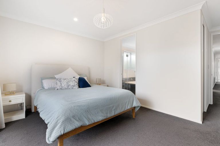 Photo of property in 18 Kenwyn Avenue, St Albans, Christchurch, 8052