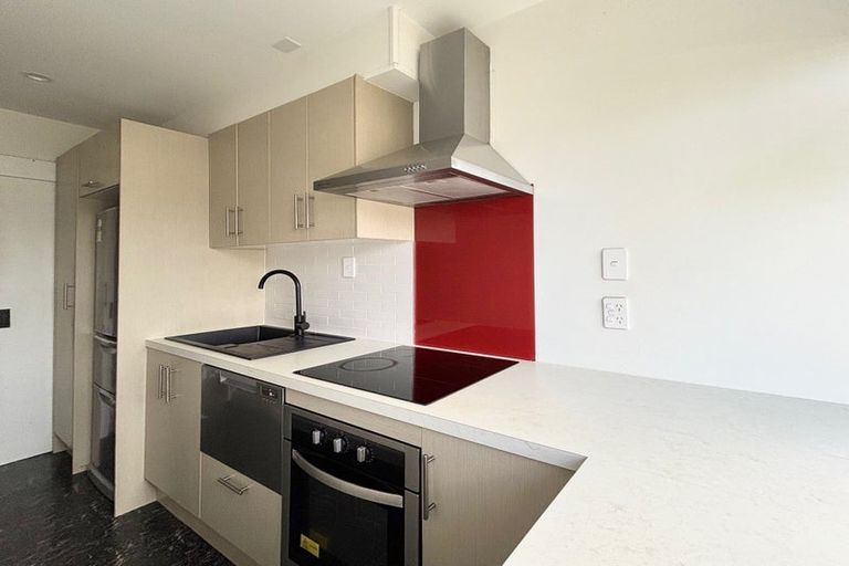 Photo of property in 31/125 Grant Road, Thorndon, Wellington, 6011