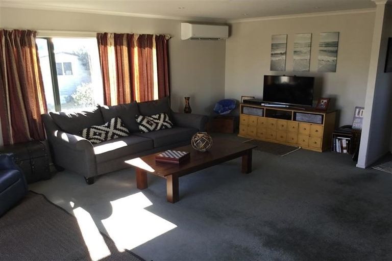 Photo of property in 13620l Papamoa Beach Road, Bethlehem, Tauranga, 3110