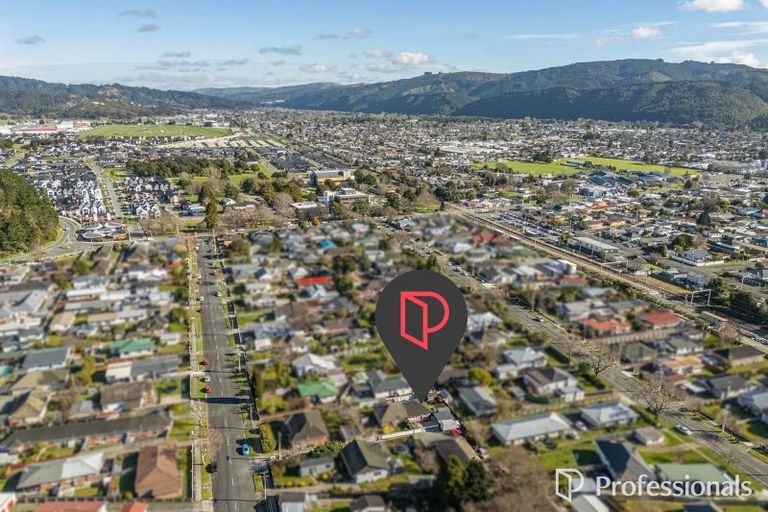 Photo of property in 2/30 Wilford Street, Wallaceville, Upper Hutt, 5018