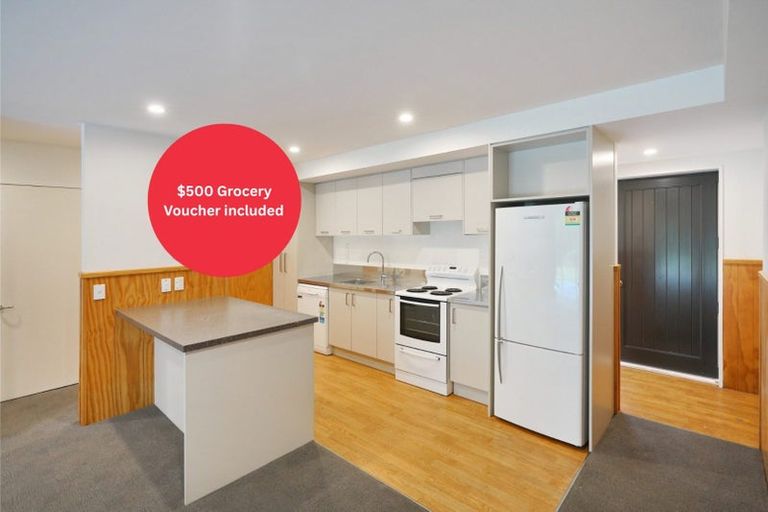 Photo of property in 5 Athol Terrace, Upper Riccarton, Christchurch, 8041