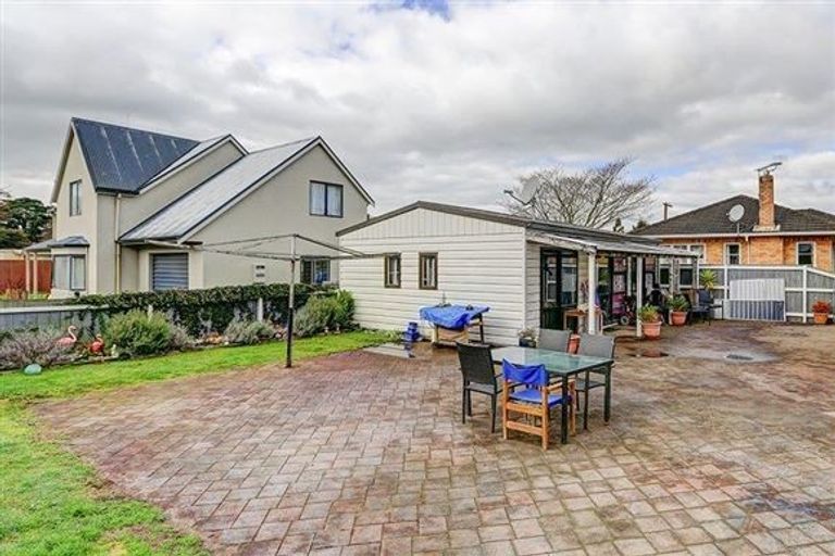 Photo of property in 17 Brocas Avenue, Hillcrest, Hamilton, 3216