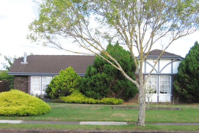 Photo of property in 34 Raddock Place, Farm Cove, Auckland, 2012